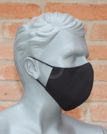 <p>Tela: Antifluido.&nbsp; Composici&oacute;n: Algod&oacute;n 35%, Poli&eacute;ster 65%.&nbsp; Peso: 123 a 136 gr/m2 cada capa.&nbsp; Dos capas: 246 a 272 gr/m2.&nbsp; Descripci&oacute;n:&nbsp; Mascarilla en tela antifluido doble capa para protecci&oacute;n de nariz y boca.&nbsp; Corte anat&oacute;mico. Dos el&aacute;sticos para sujetar en cabeza.&nbsp; Lavadas:&nbsp; 50.</p>

<p>Tallas:&nbsp; Grande (hombre) y Mediana (mujer y ni&ntilde;o)</p>

<p>En caso de no haber existencias, se puede hacer bajo pedido, m&iacute;nimo 24 unidades.&nbsp; Escribir a ventas@ziro.com.ec</p>
