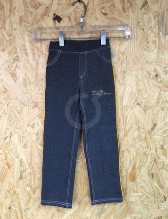 <p>Pantalon lycrado tipo jean con vivos amarillos. Muy suave. Unisex.</p>

<p>&nbsp;</p>

