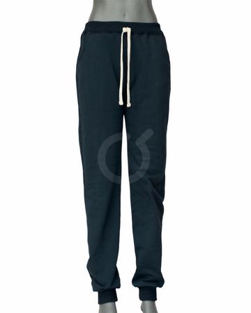 <p>Pantalon calentador con rib en cintura y bastas. 2 bolsillos. Cordon en cintura. Tela fleece perchado polialgodon. Corte MUJER.</p>

<p>&nbsp;</p>
